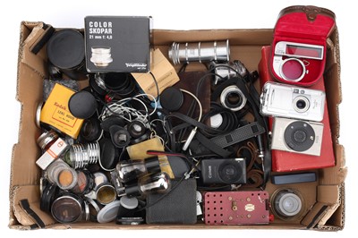 Lot 343 - A Selection of Mixed Photographica