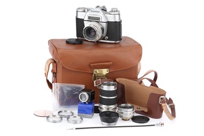 Lot 58 - A Voigtlander Bessamatic 35mm SLR Camera Outfit