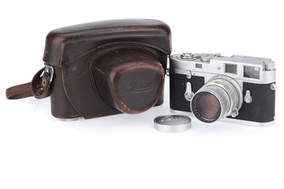 Lot 11 - A Leitz Wetzlar M2 Rangefinder Camera