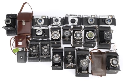 Lot 184 - A Mixed Selection of Cameras