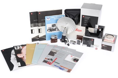 Lot 34 - A Selection of Leica Literature and Photographica