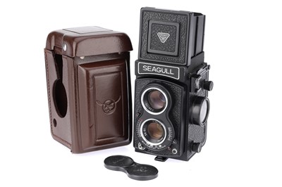 Lot 157 - A Seagull 4B-1 Medium Format TLR Camera