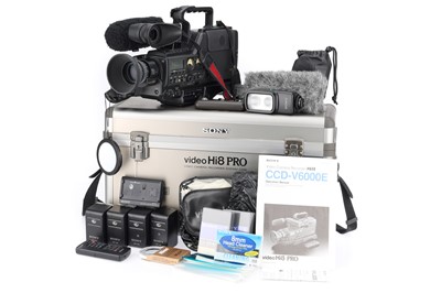 Lot 291 - @ A Sony CCD-V6000E Hi-8 Pro VCR Camcorder