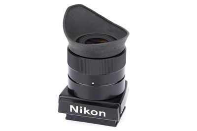 Lot 371 - A Nikon DW-2 Magnifying Eyepiece
