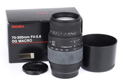 Lot 196 - A Sigma f/4-5.6 70-300mm DG Macro Lens