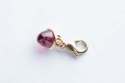 Lot 55 - A 18ct Yellow Gold Pink Tourmaline Pendant