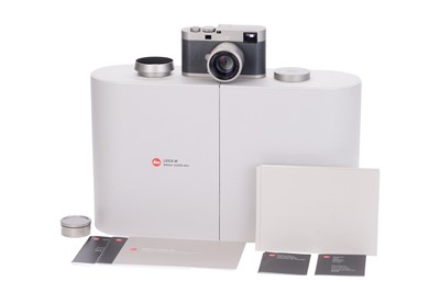 Lot 76 - A Leica M Edition 'Leica 60' Rangefinder Camera