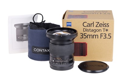 Lot 346 - A Carl Zeiss Distagon T* f/3.5 35mm Lens