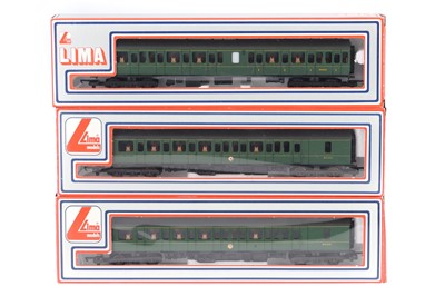 Lot 458 - A Lima OO Gauge Model 3-car Diesel Multiple Unit