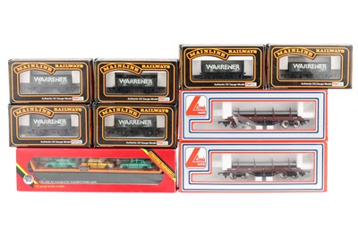 Lot 460 - A Group of OO Gauge Model Freight Wagons