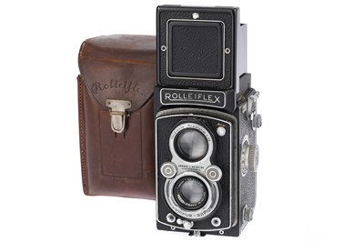 Lot 160 - A Rollei Rolleiflex Automat Medium Format TLR Camera