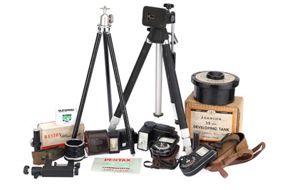 Lot 311 - @ A Selection of Mixed Photographica