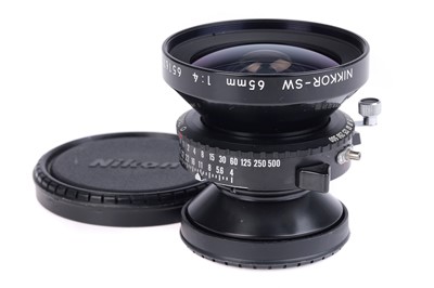 Lot 401 - A Nikon Nikkor-SW f/4 65mm Lens