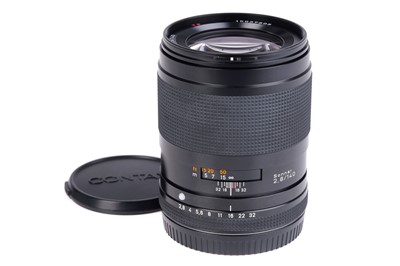 Lot 347 - A Carl Zeiss Sonnar T* f/2.8 140mm Lens