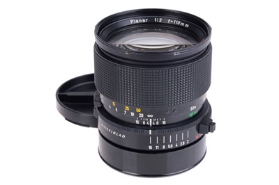 Lot 342 - A Carl Zeiss Planar T* F f/2 110mm Lens