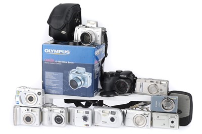 Lot 219 - A Selection of Digital Compact Cameras