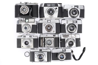 Lot 363 - A Selection of Cameras