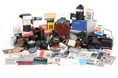 Lot 819 - A Large Selection of Mixed Photographica