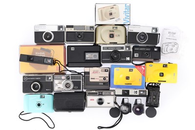 Lot 419 - A Large Selection of Compact Cameras
