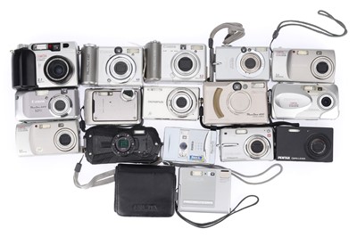 Lot 218 - A Selection of Compact Digital Cameras