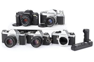 Lot 266 - A Mixed Group of Cameras