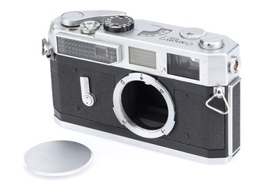 Lot 242 - A Canon Model 7 35mm Rangefinder Camera