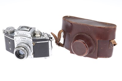 Lot 179 - An Ihagee Kine Exakta 35mm SLR Camera