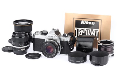 Lot 93 - A Nikon FM 35mm SLR Camera Outfit