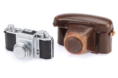 Lot 187 - An Asahi Optical Asahiflex IIB 35mm SLR Camera