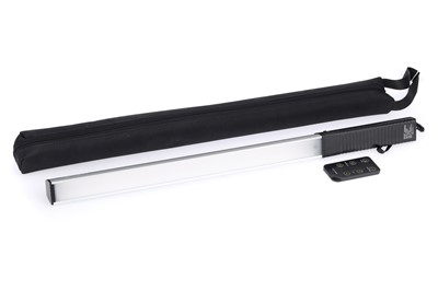 Lot 813 - A Q508S LED Photography Light Wand