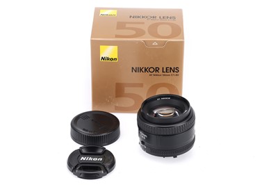 Lot 520 - A Nikon AF Nikkor f/1.4D 50mm Lens
