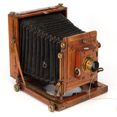 Lot 320 - A Midland Camera Co. Half Plate Mahogany Field Camera