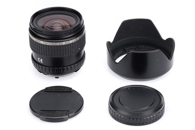 Lot 611 - An SMC Pentax-FA 645 f/2.8 45mm lens