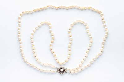 Lot 88 - A Double String Cultured Pearl Necklace
