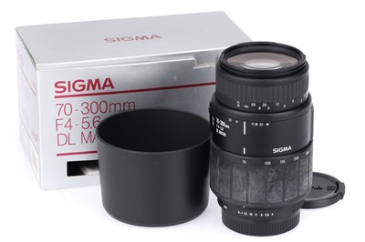 Lot 634 - A Sigma 70-300mm DL Macro Lens