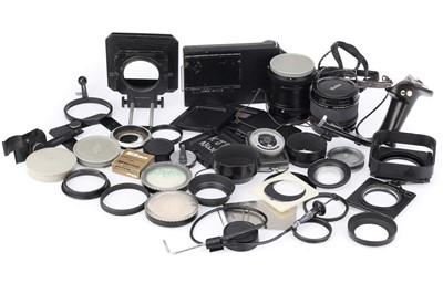 Lot 769 - A Selection of Photographica