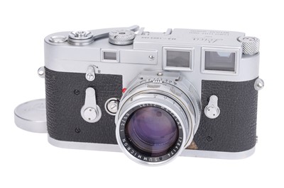 Lot 51 - A Leica M3 Rangefinder Camera