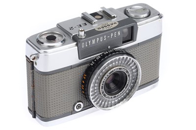 Lot 255 - An Olympus PEN-EE2 35mm Half Frame Camera