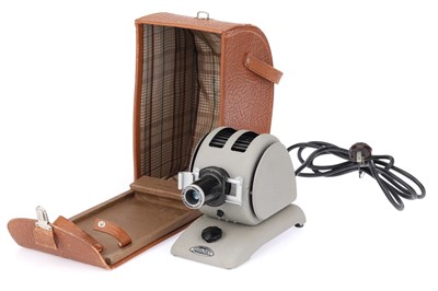Lot 736 - A Minox Type 3001 16mm Slide Projector