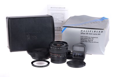 Lot 281 - A Hasselblad X-pan Aspherical f/5.6 30mm Lens