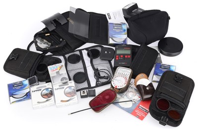 Lot 737 - A Selection of Mixed Photographica