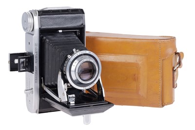Lot 417 - A Kershaw Curlew III Folding Camera