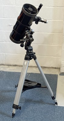 Lot 991 - Helios Reflecting Telescope, Tripod & Lenses