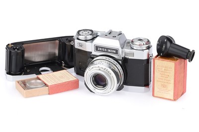 Lot 112 - A Zeiss Ikon Contaflex Super BC 35mm SLR Camera