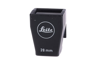 Lot 146 - A Leica 28mm Viewfinder