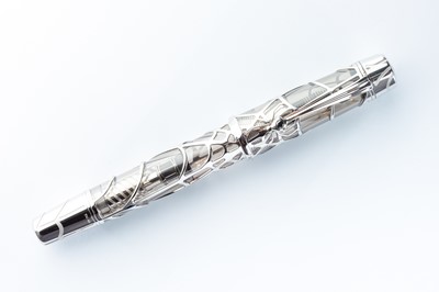 Lot 122 - A Mont Blanc Magical Black Widow Skeleton Limited Edition 88 Fountain Pen
