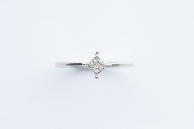 Lot 57 - A 18ct White Gold Diamond Ring