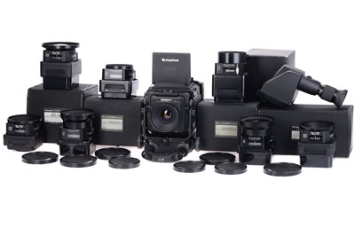 Lot 348 - A Fujifilm GX680 III Professional Medium Format Camera Outfit