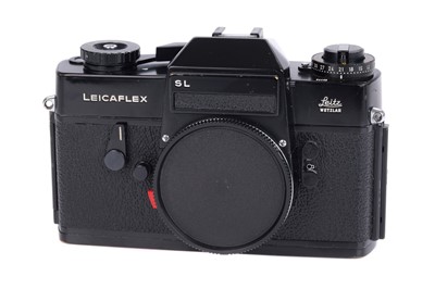 Lot 107 - A Leica Leicaflex SL Camera Body