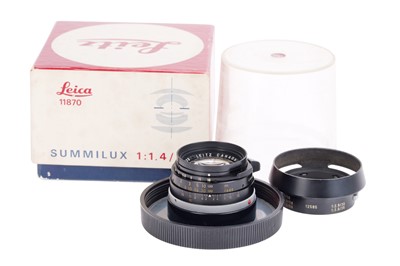 Lot 84 - A Leitz Summilux f/1.4 35mm Lens